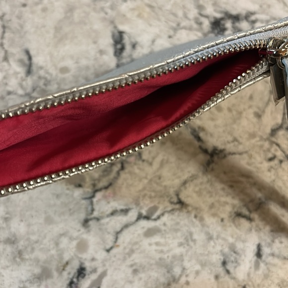 NEW 🆕 R & F Silver Wristlet - Picture 2 of 4